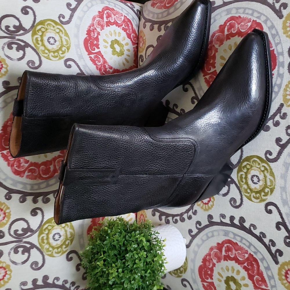 Cole Haan Durango Blacj Boots size 10b